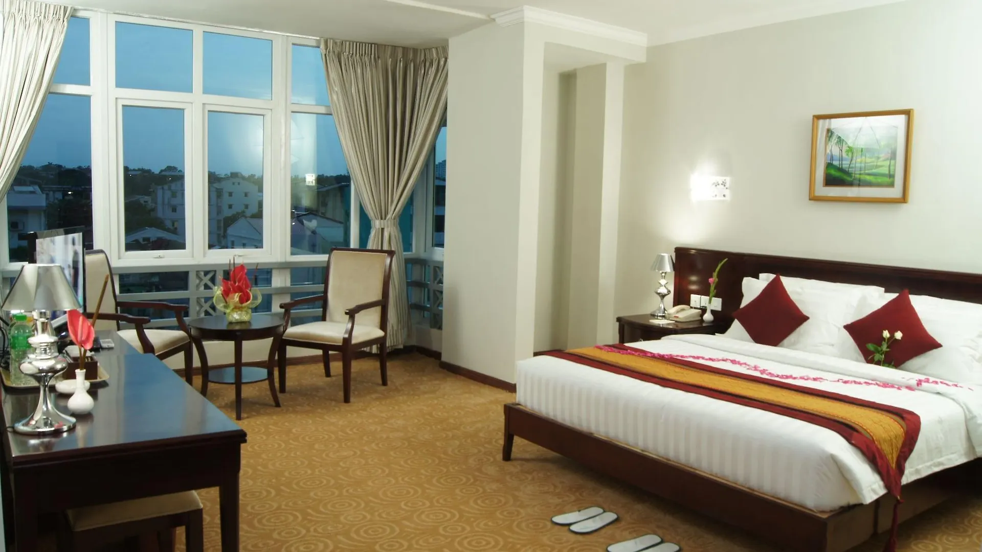 Green Leaf Hotel Янгон